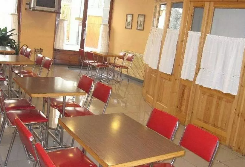 Отель Fonda Agustí