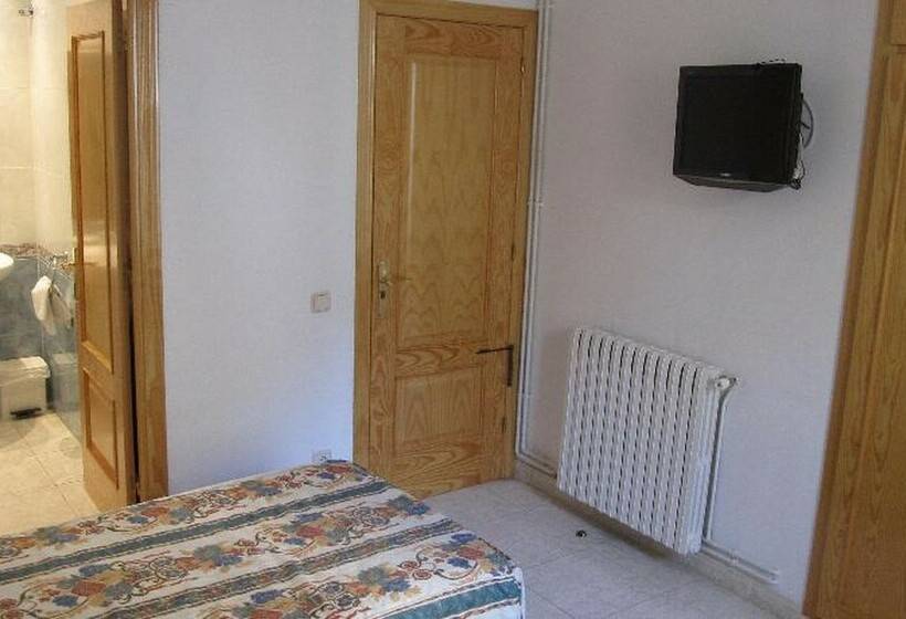 هتل Fonda Agustí