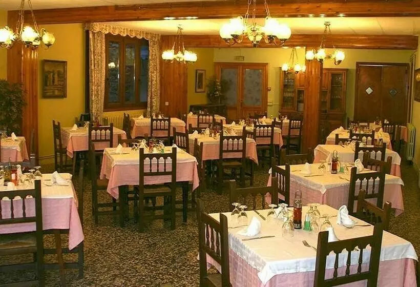 Отель Fonda Agustí