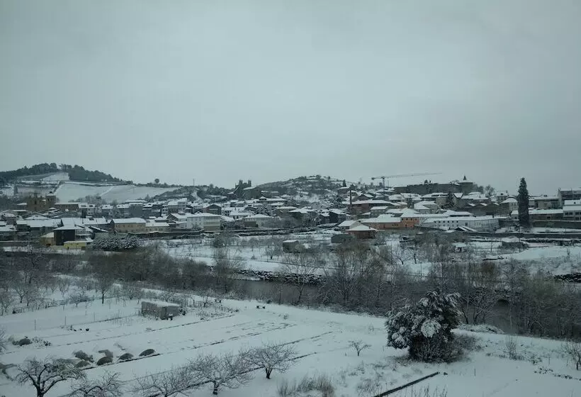 فندق Hostal Cruce