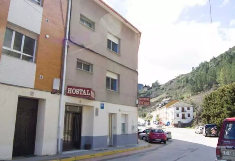 فندق Hostal Cruce