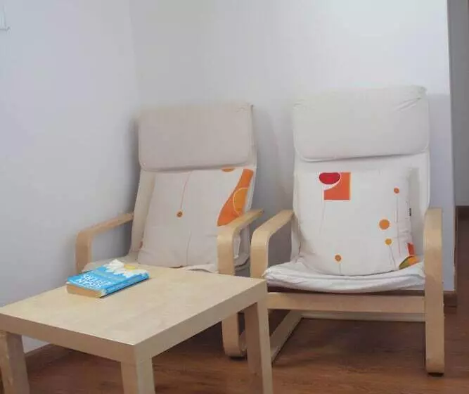 فندق Hostal Cruce