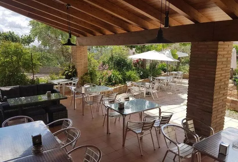 Отель Mesón De Colungo