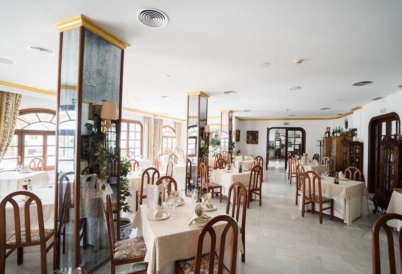 هتل Pozo Del Duque