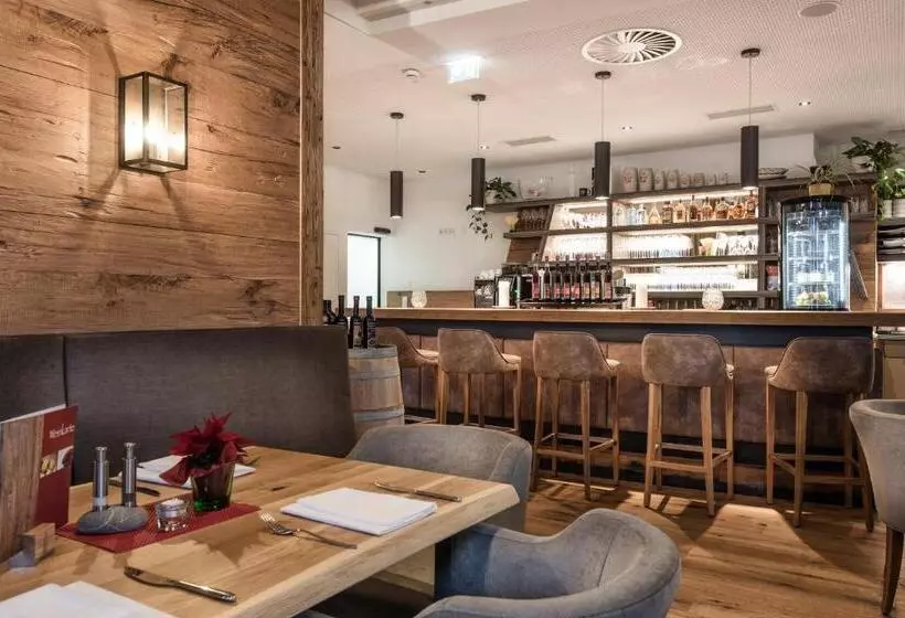 Alpenparks Hotel & Apartment Orgler Kaprun