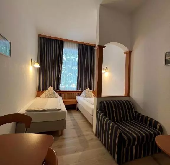 酒店 Bayrischer Hof