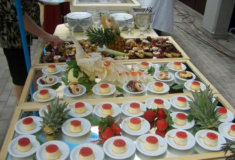 ホテル Burgenland