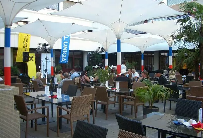 ホテル Burgenland