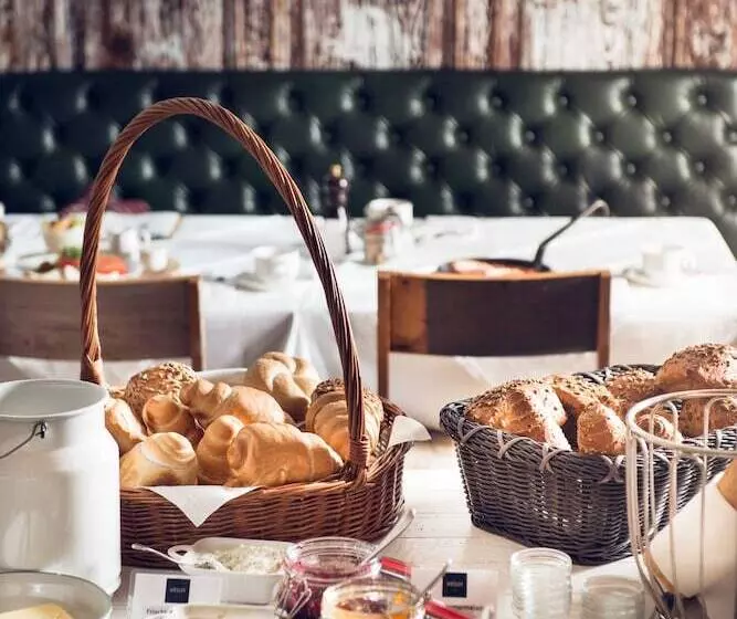 בית מלון כפרי Grand Hôtel Wiesler   Centre Of Graz