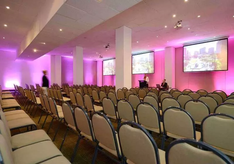 Grosvenor Hotel Adelaide