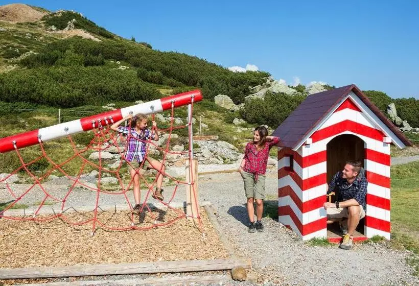 Отель Landhof Zum Waidegger Wirt