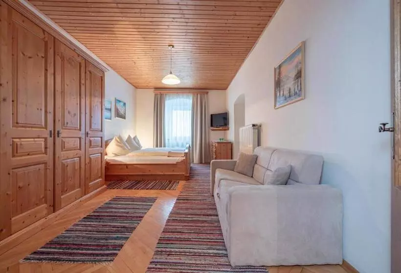 Отель Landhof Zum Waidegger Wirt