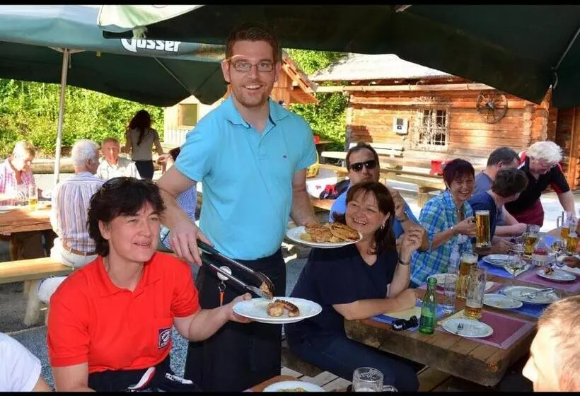 Отель Landhof Zum Waidegger Wirt