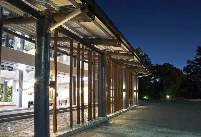 هتل Mantra Club Croc