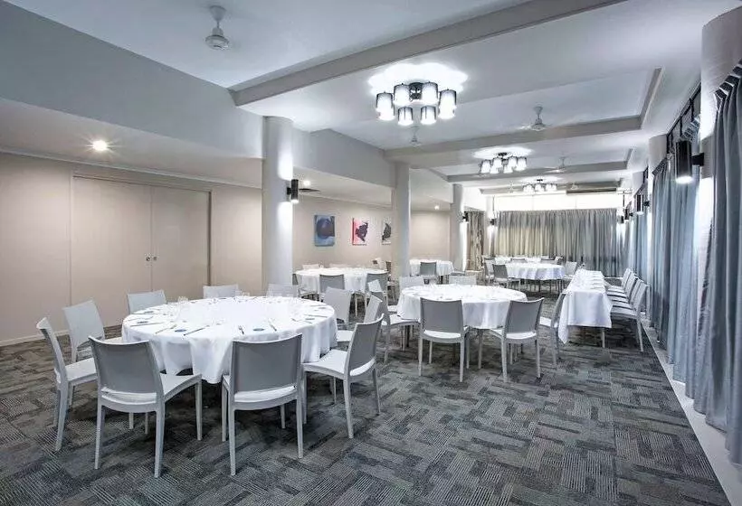 هتل Mantra Club Croc