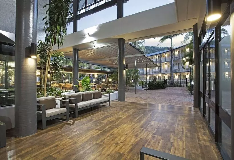 هتل Mantra Club Croc