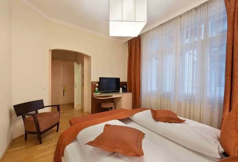 호텔 Pension Baronesse