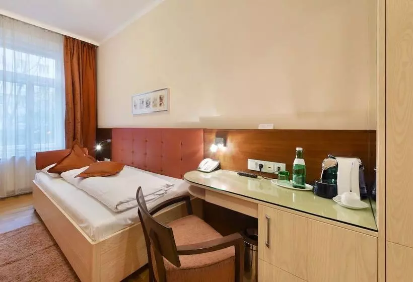 호텔 Pension Baronesse