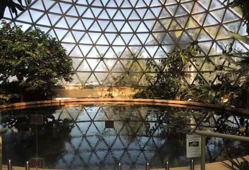 The Astor Apartments