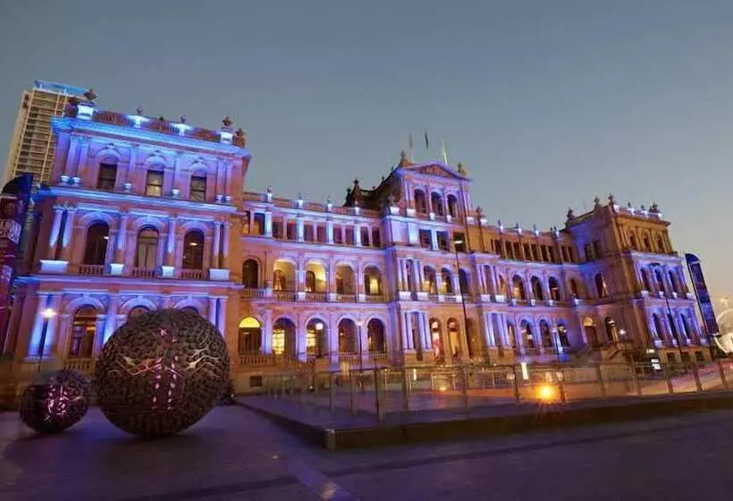 The Astor Apartments