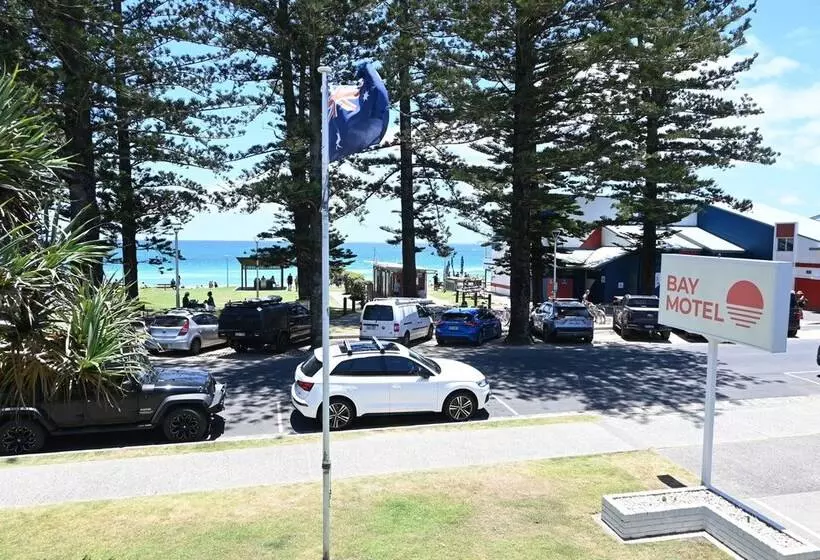 Bay Motel
