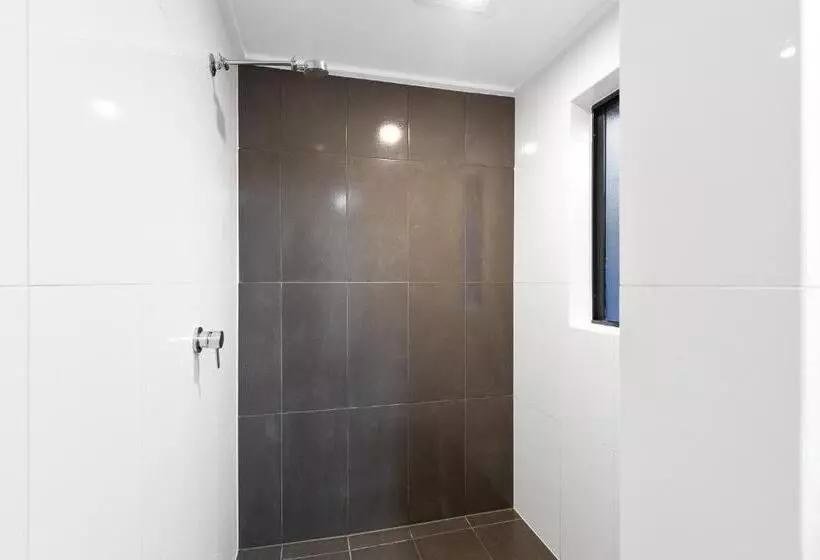 Hilton Beachfront Motel