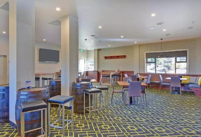 ホテル Burnie Central Townhouse