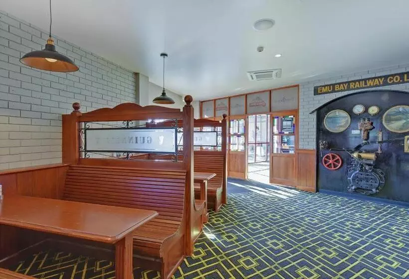 ホテル Burnie Central Townhouse