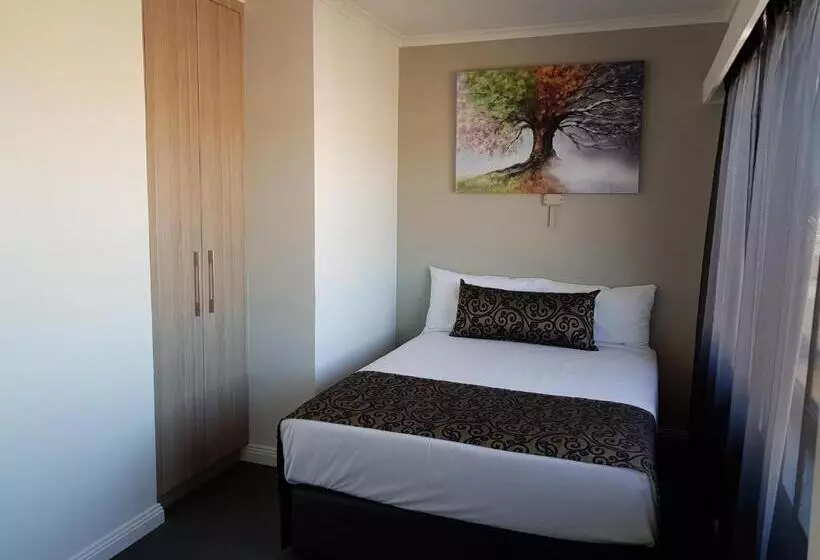 ホテル Burnie Central Townhouse