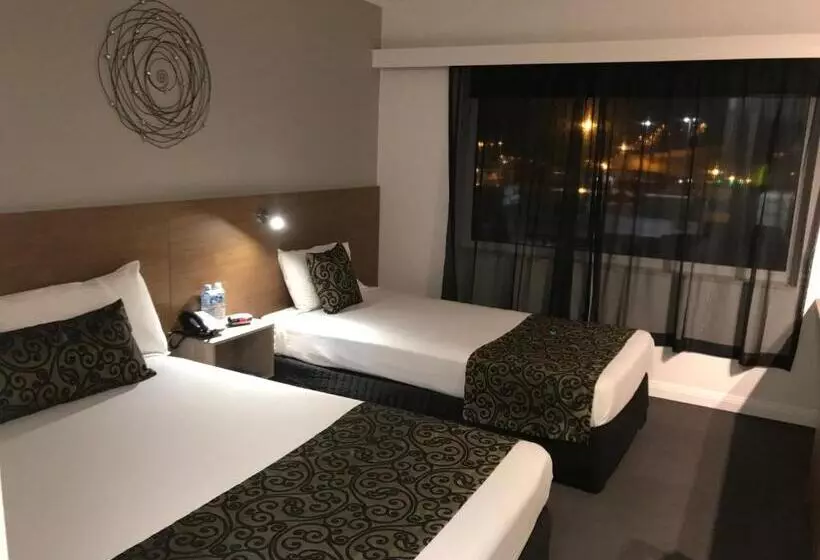 ホテル Burnie Central Townhouse