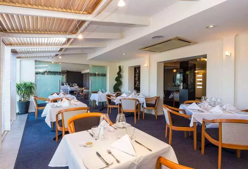 호텔 Comfort Inn All Seasons