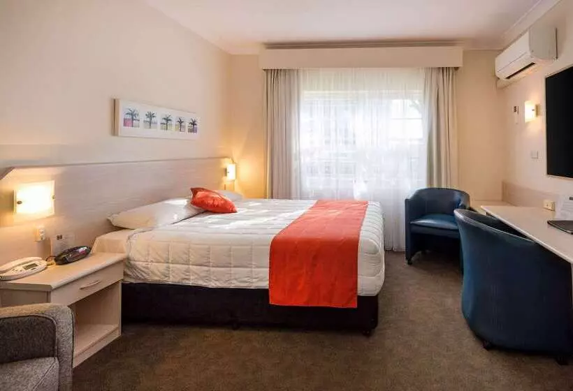 호텔 Comfort Inn All Seasons