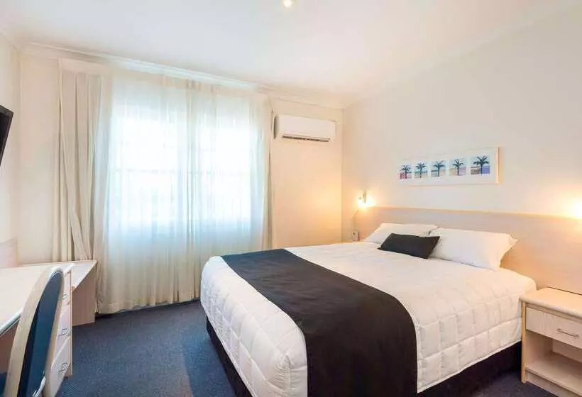 호텔 Comfort Inn All Seasons