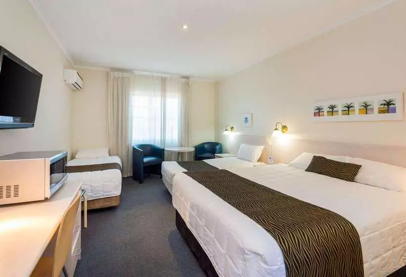 호텔 Comfort Inn All Seasons