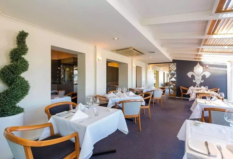 호텔 Comfort Inn All Seasons