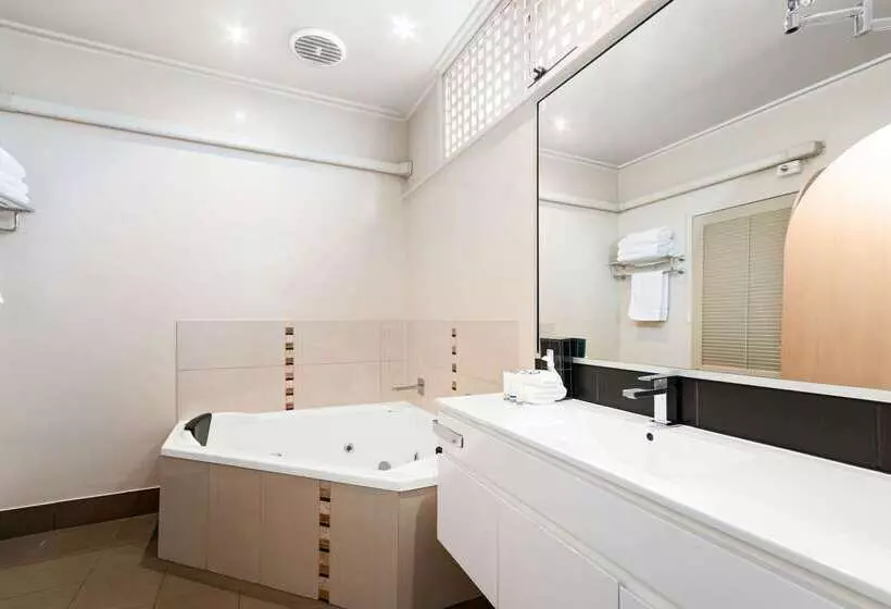 ホテル Comfort Inn & Suites Lakes Entrance