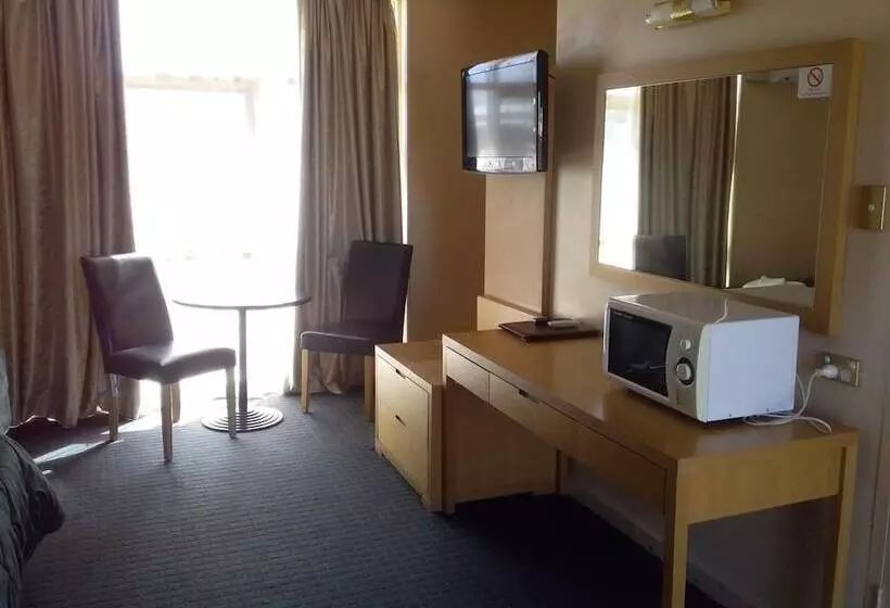 Hotel Desert Sand Motor Inn