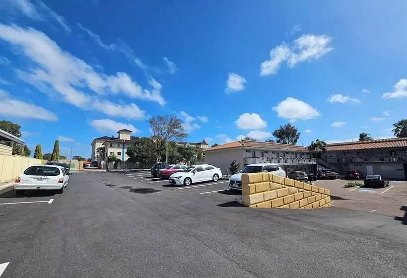 فندق Econo Lodge Rivervale