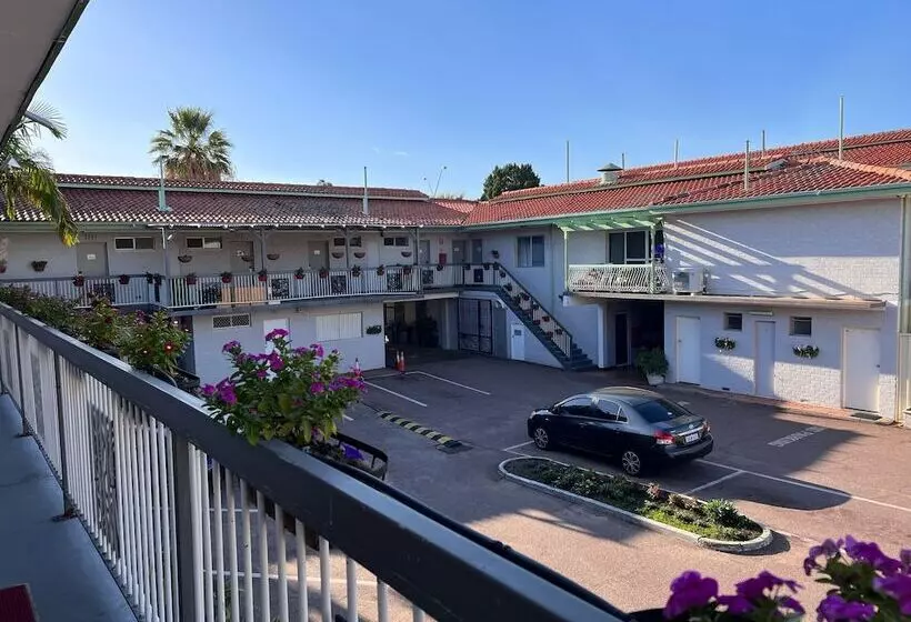 فندق Econo Lodge Rivervale