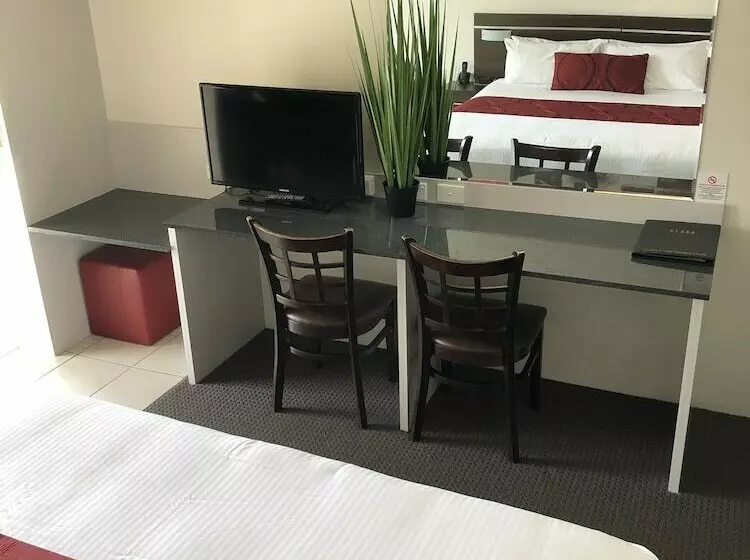 ホテル Golden West Motor Inn