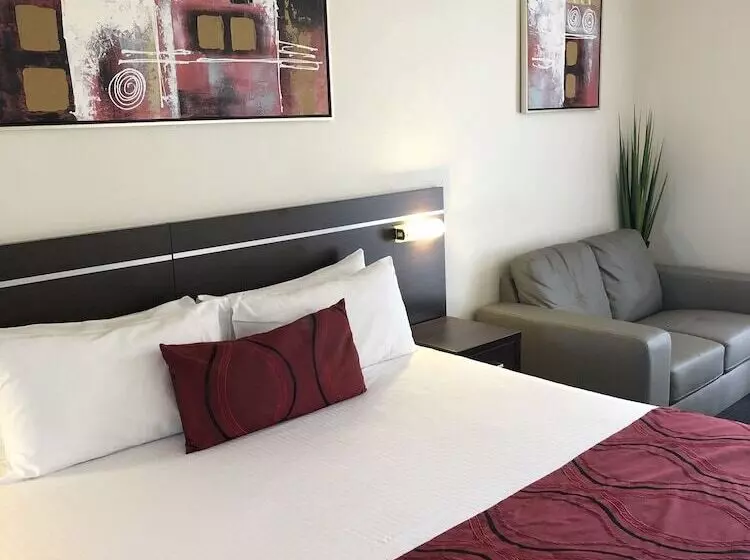 ホテル Golden West Motor Inn