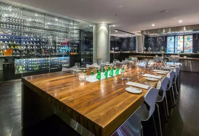 호텔 Hilton Brisbane