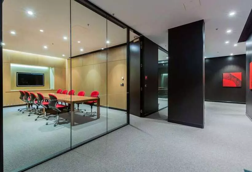 호텔 Hilton Brisbane