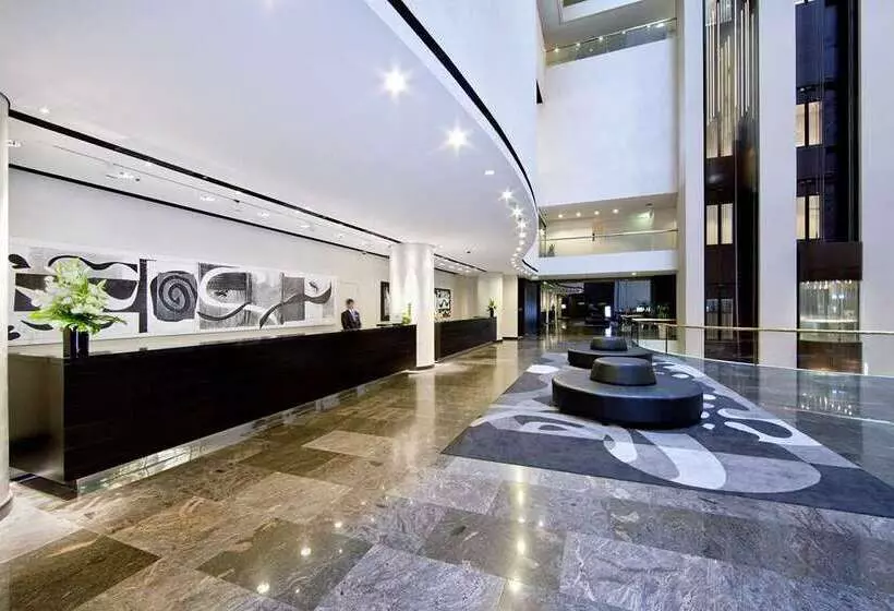 호텔 Hilton Brisbane