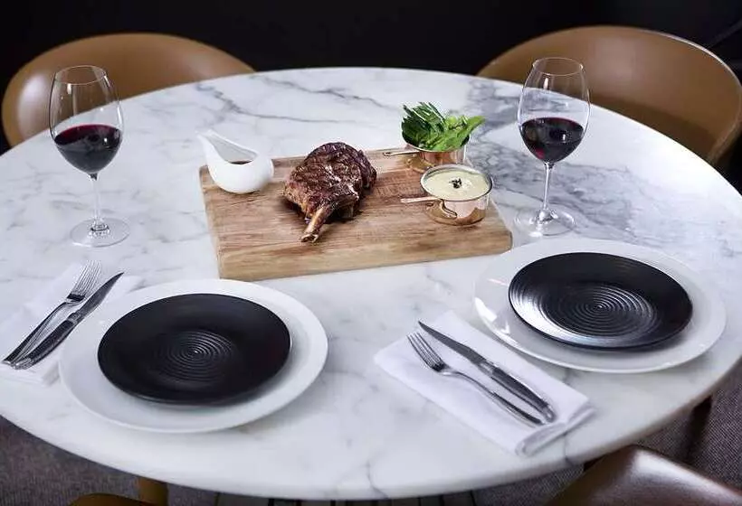 호텔 Hilton Brisbane