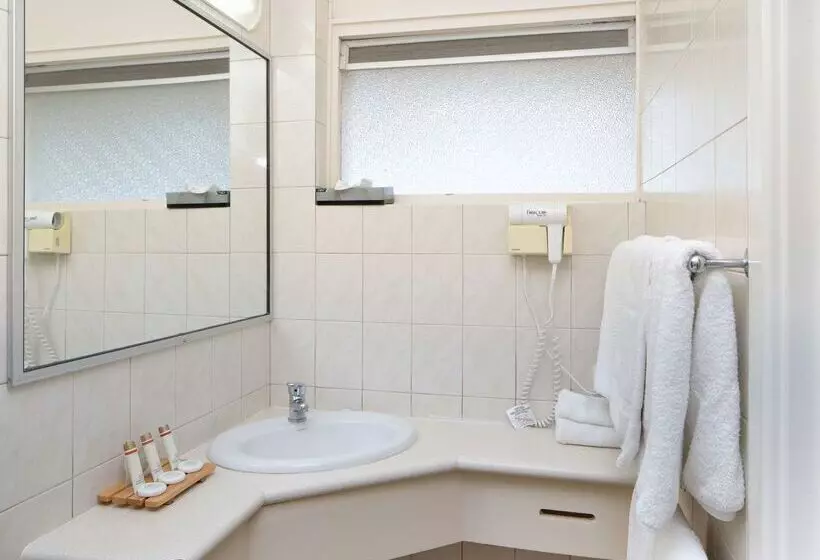 בית מלון כפרי Hospitality Geraldton Surestay Collection By Best Western