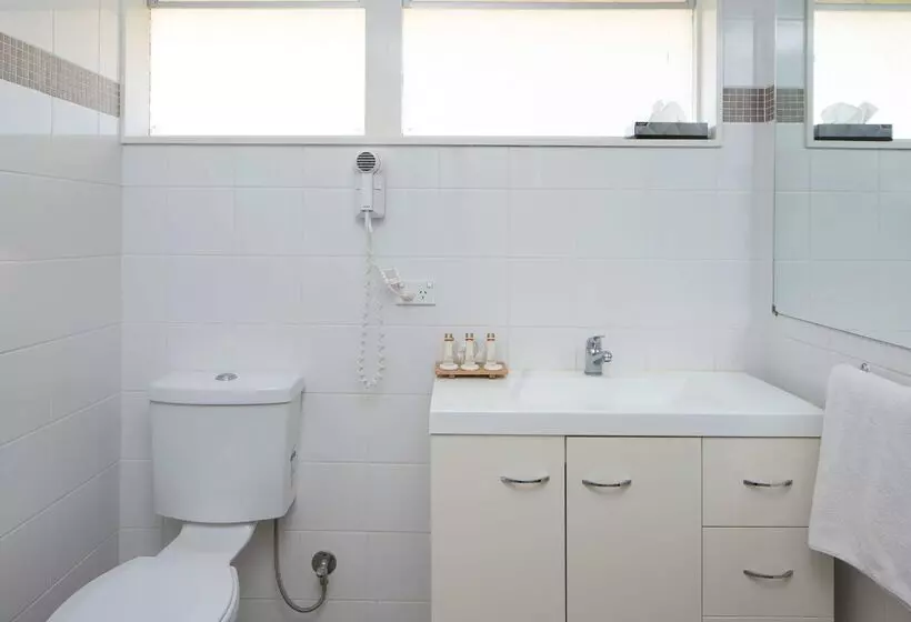 בית מלון כפרי Hospitality Geraldton Surestay Collection By Best Western