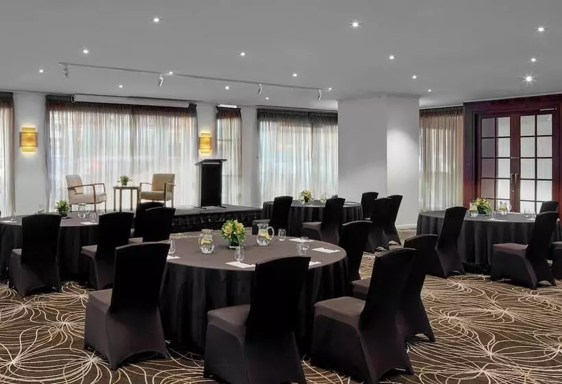 Hotel Melbourne Marriott