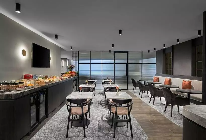 Hotel Melbourne Marriott