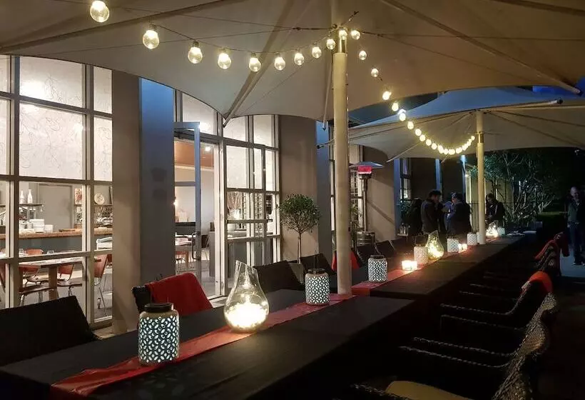 호텔 Mercure Sydney Parramatta